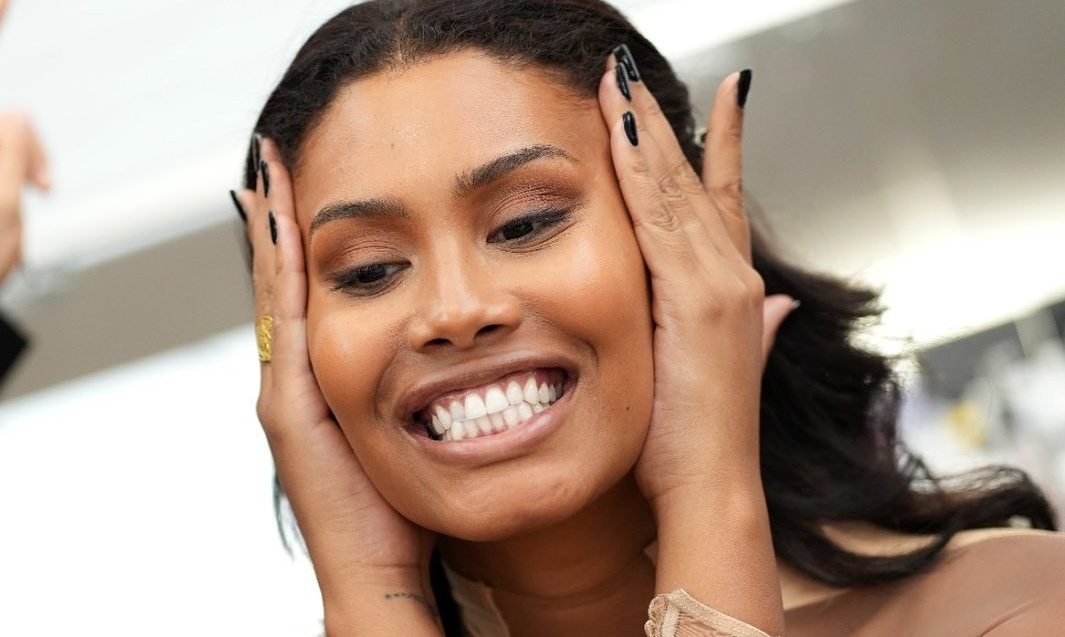 Cómo hacer un masaje facial antiarrugas | L’Oréal Paris